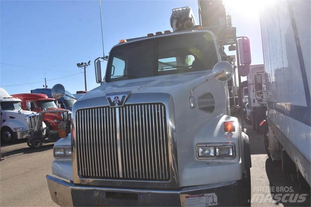 Western Star 4900 クレーントラック、ユニック車