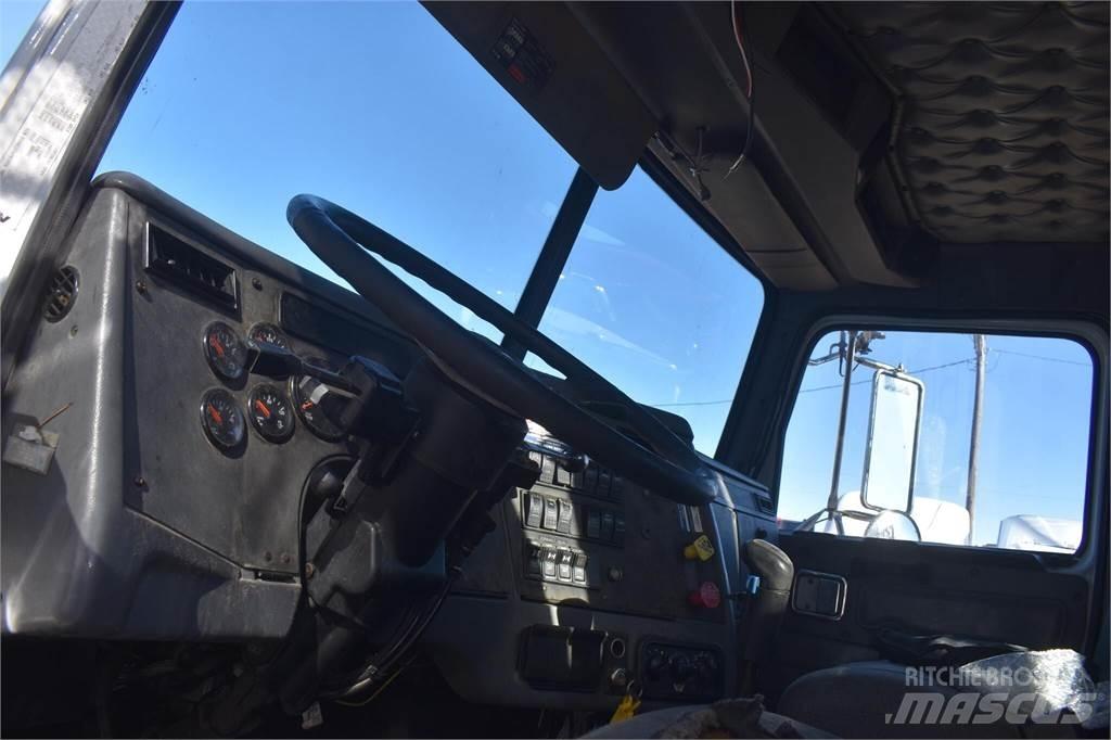 Western Star 4900 クレーントラック、ユニック車