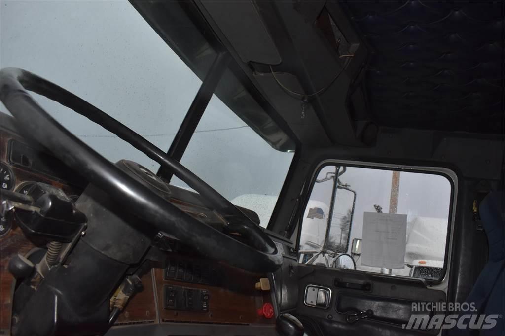 Western Star 4900FA ダンプ