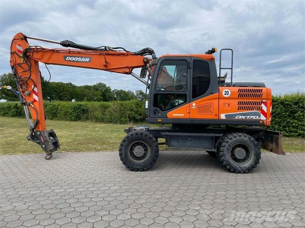 Doosan DX170W-5 ホイール式油圧ショベル（パワーショベル・ユンボ・バックホー）