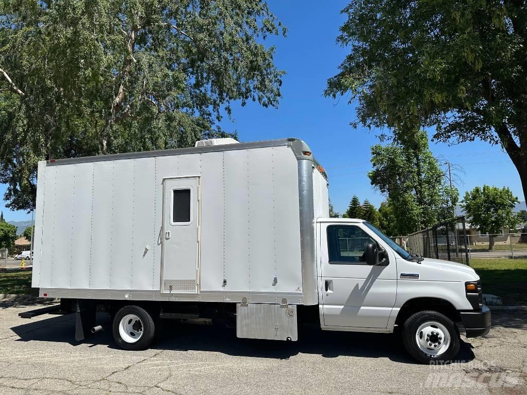 Ford E 450 SD コンバイン／バキュームトラック