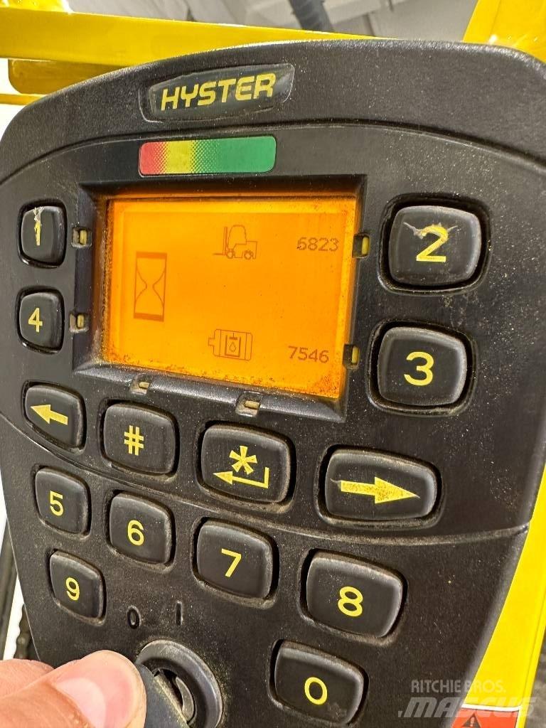 Hyster J1.8XNT LWB バッテリーフォークリフト