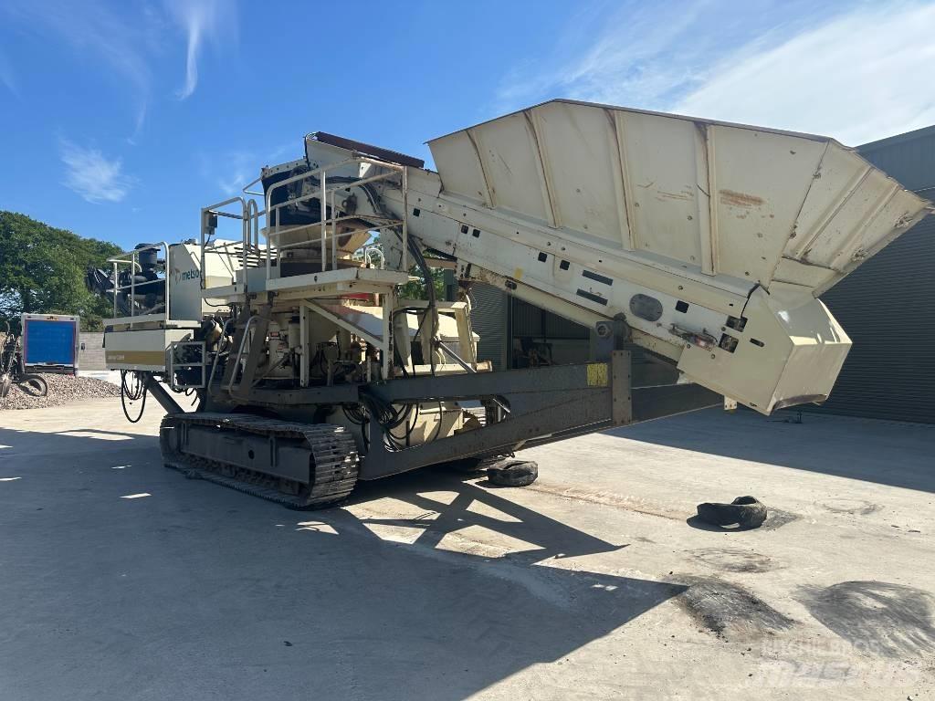 Metso LT 200 HP 自走式クラッシャー
