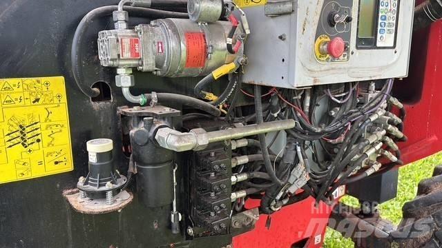 Manitou 200 ATJ 小型自走式ブームリフト