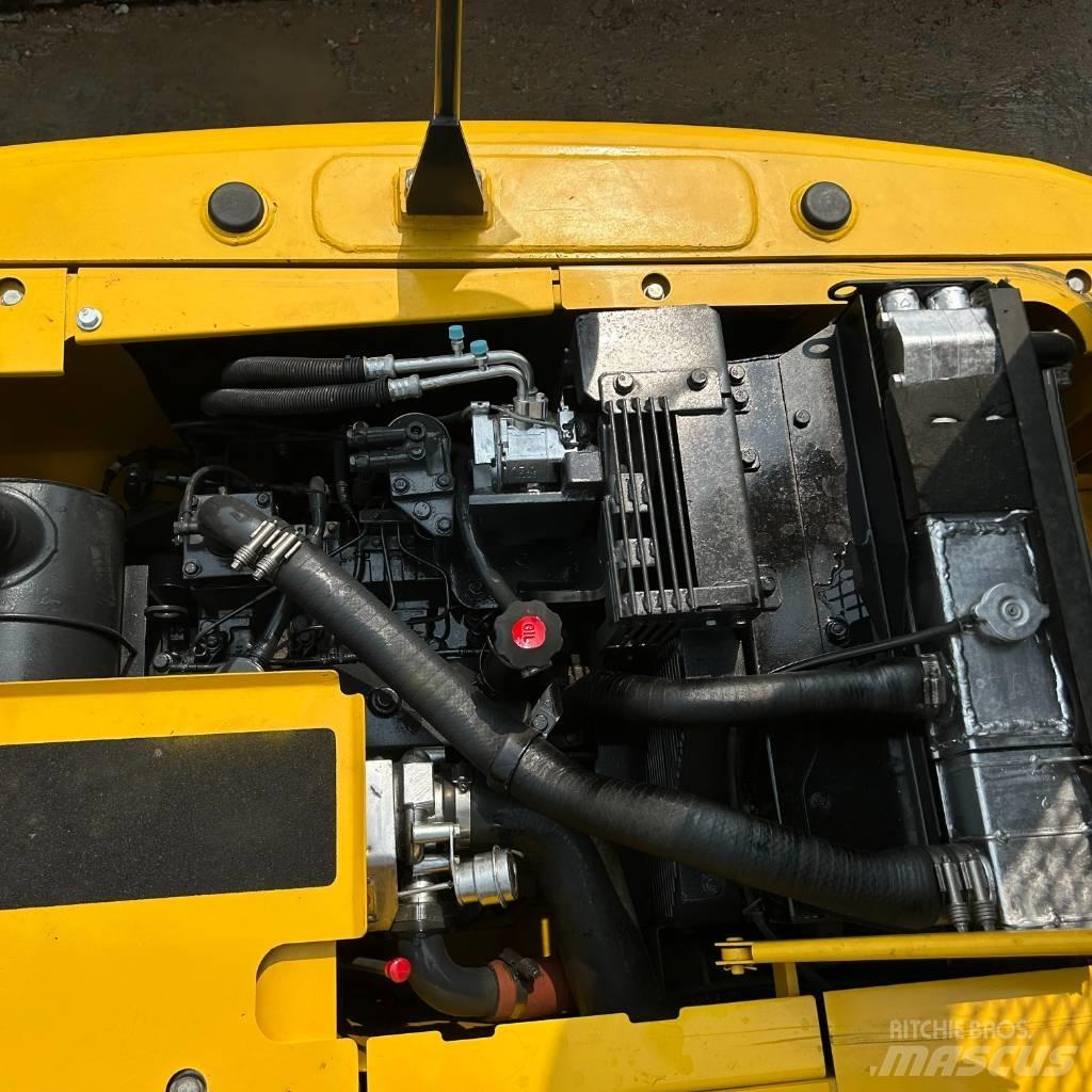 Komatsu 130 大型油圧ショベル12t以上（パワーショベル・ユンボ）