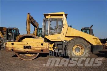Bomag BW 225 D-3 タンデムローラ