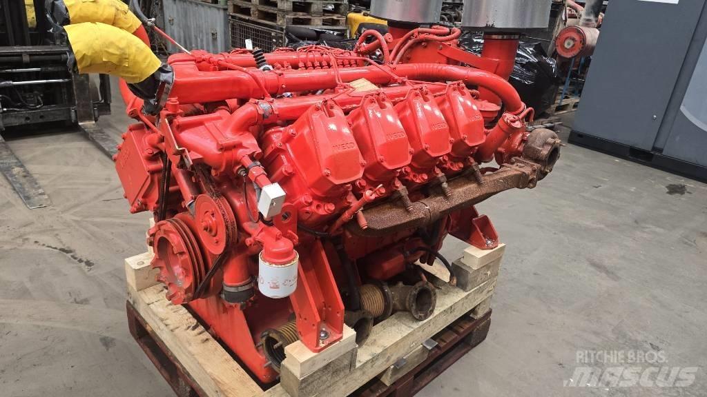 Iveco 8281 SRI V8 エンジン