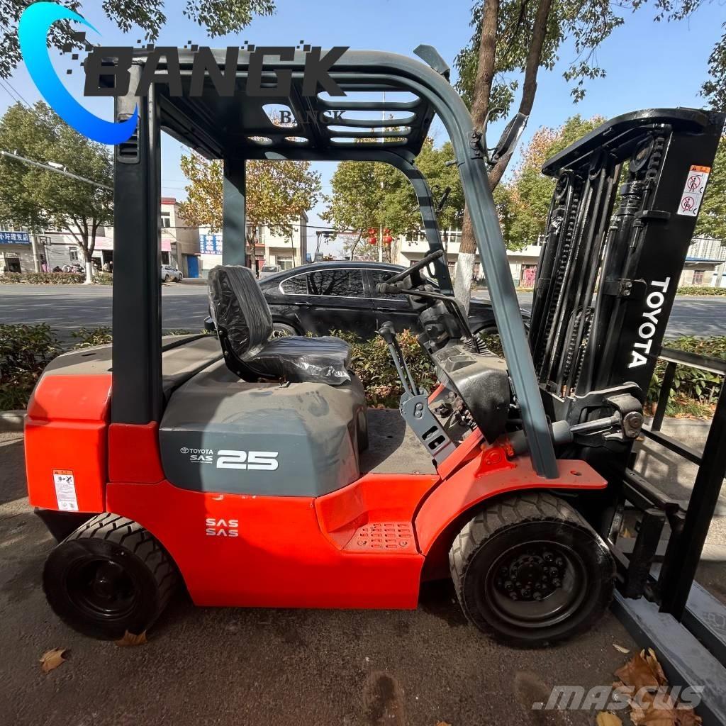 Toyota 8 F25 ディーゼル・軽油