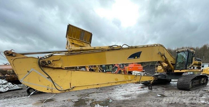 CAT 345 B L 大型油圧ショベル12t以上（パワーショベル・ユンボ）
