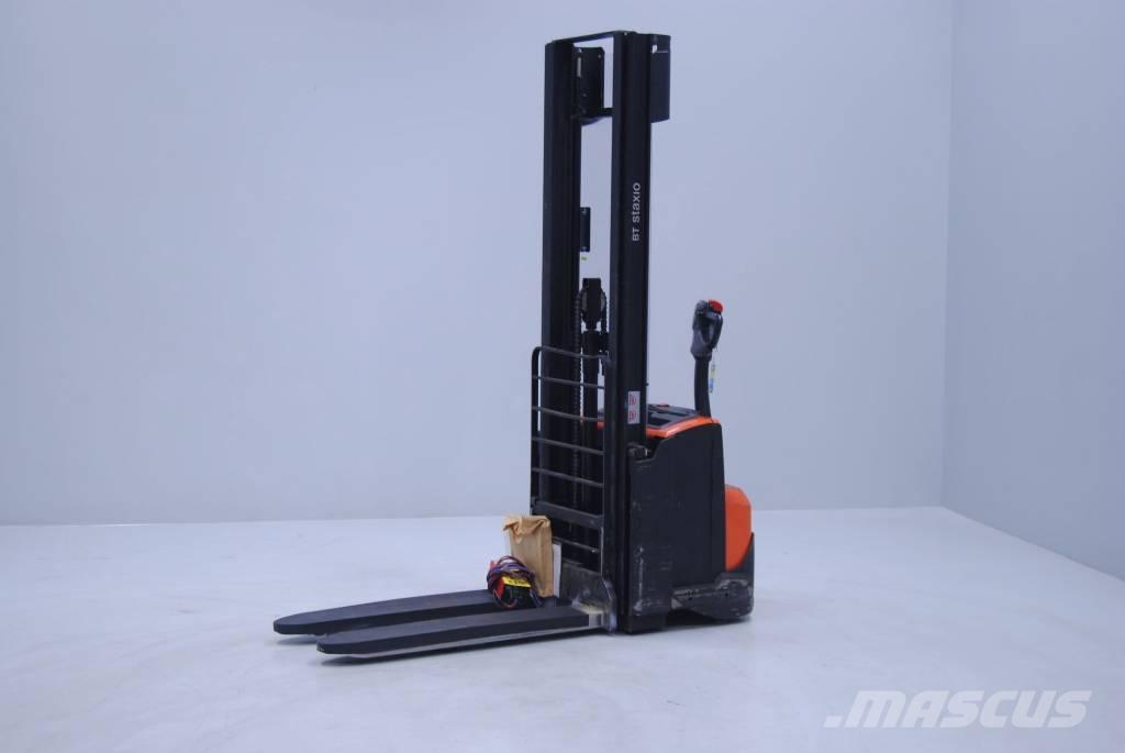 Toyota SWE120 ウォーキンフォークリフト