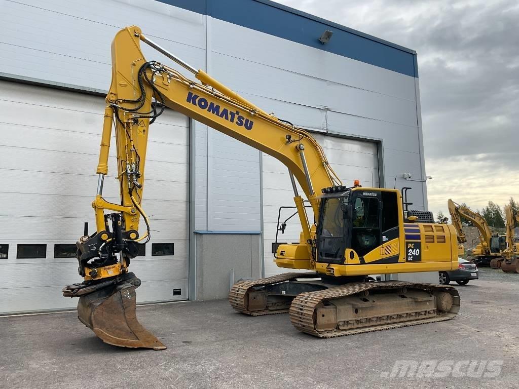 Komatsu PC240LC-11 大型油圧ショベル12t以上（パワーショベル・ユンボ）