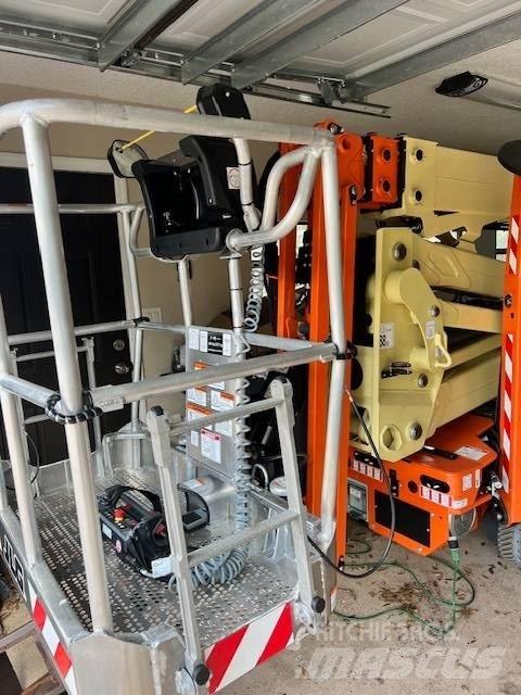 JLG 600AJ BOO ブームリフト　屈伸型