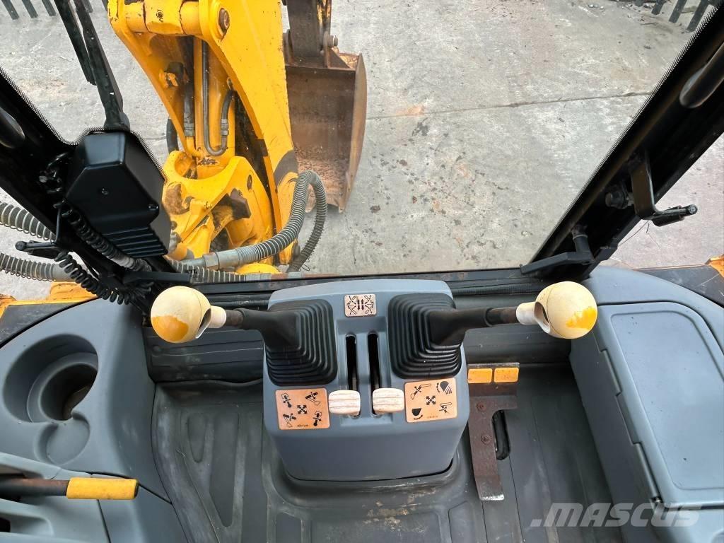 JCB 3 CX バックホーローダー