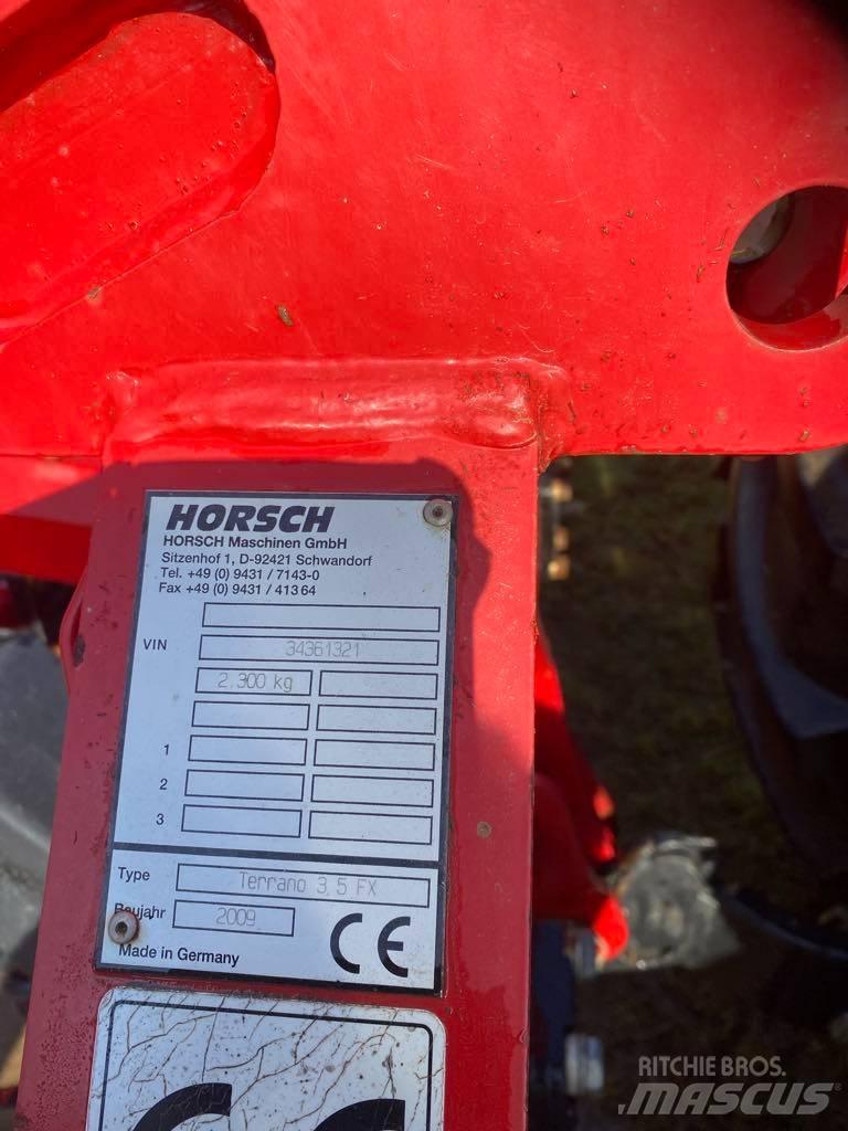 Horsch Terrano 3 FX カルチベーター