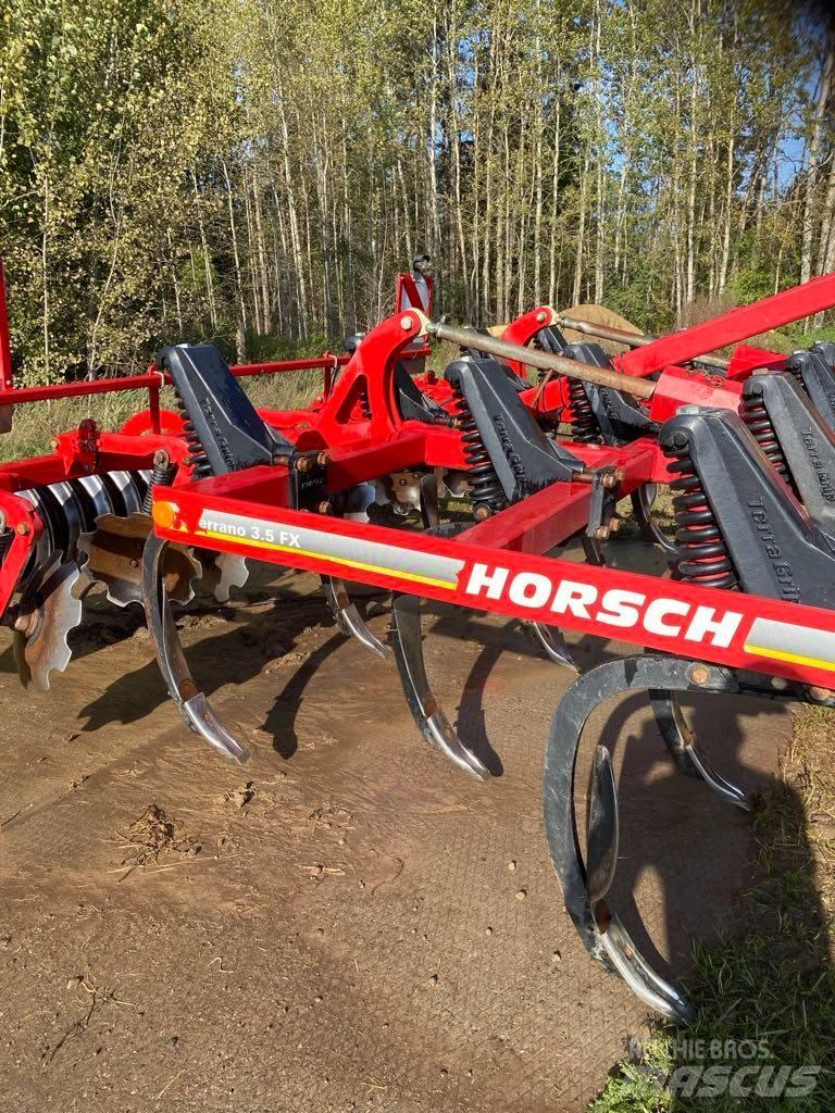 Horsch Terrano 3 FX カルチベーター