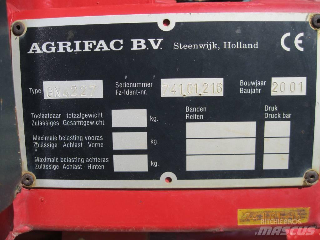 Agrifac GN 4227 牽引型スプレイヤー