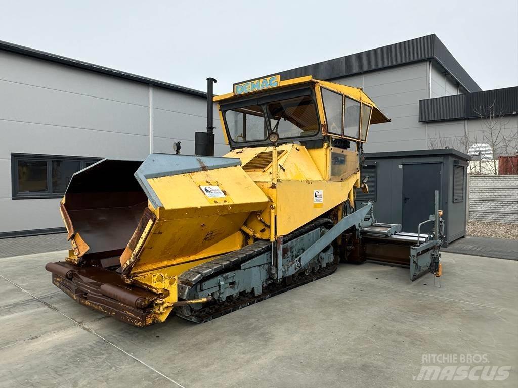 Demag DF 140 C アスファルトフィニッシャ