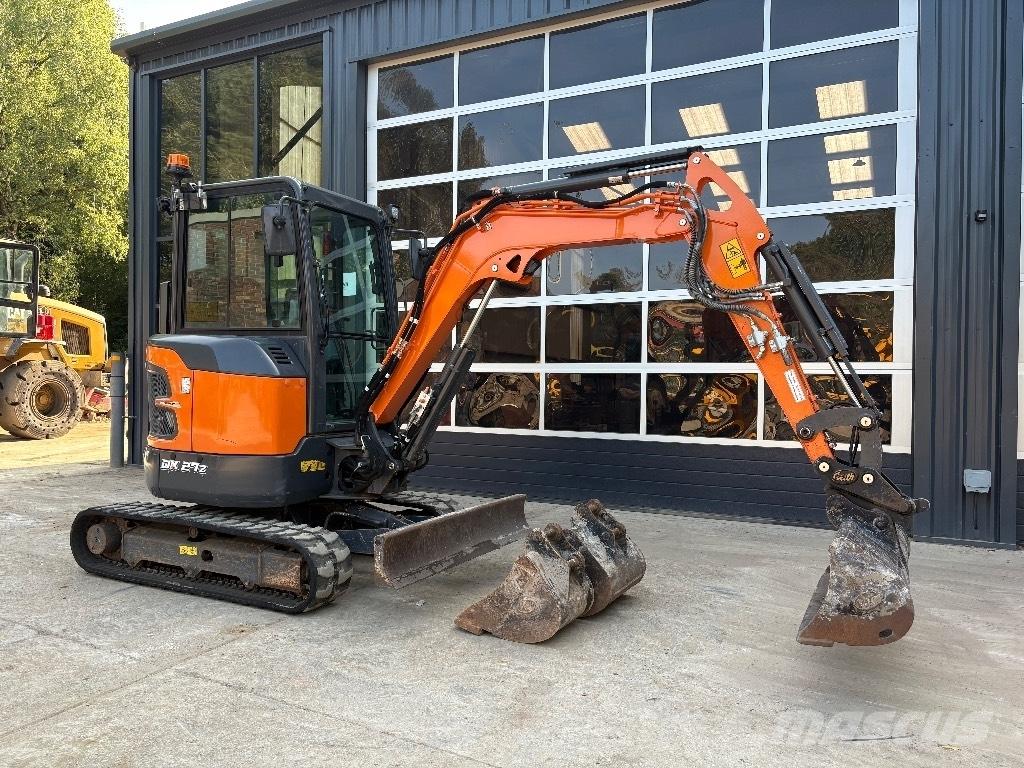 Doosan DX 27 Z ミニ油圧ショベル 7t以下（ミニユンボ・ミニディガー）