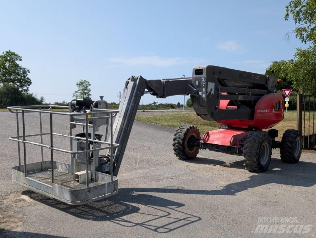 Manitou 180 ATJ ブームリフト　屈伸型