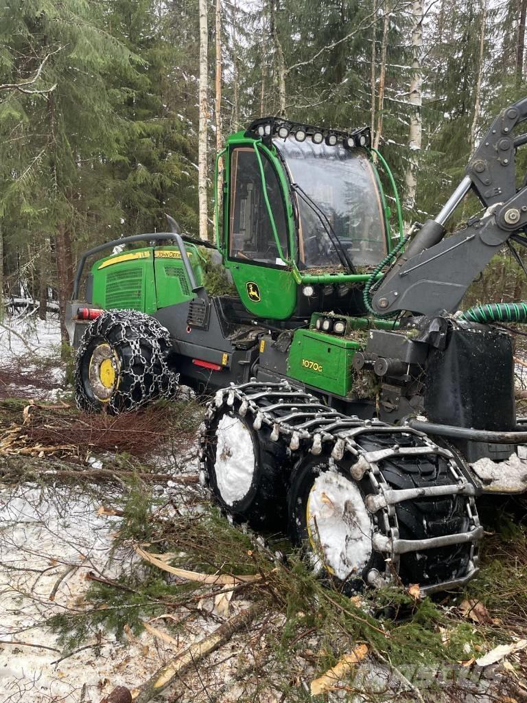 John Deere 1070 G ハーベスター