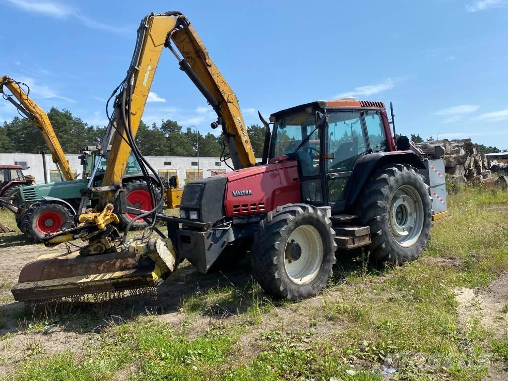 Valtra 6350 トラクター