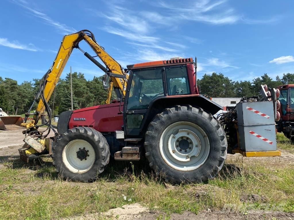 Valtra 6350 トラクター