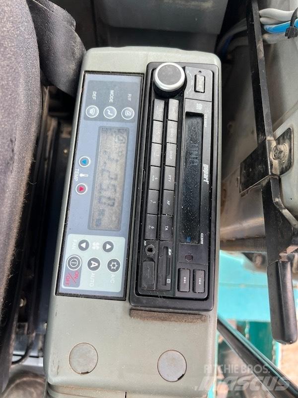 Kobelco SK 235 SR LC 大型油圧ショベル12t以上（パワーショベル・ユンボ）