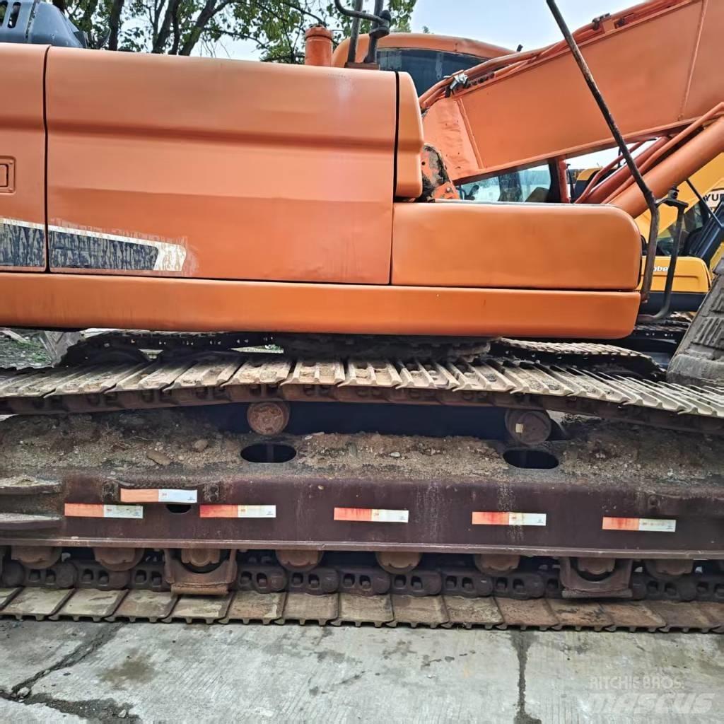 Doosan DX 300 LC 大型油圧ショベル12t以上（パワーショベル・ユンボ）