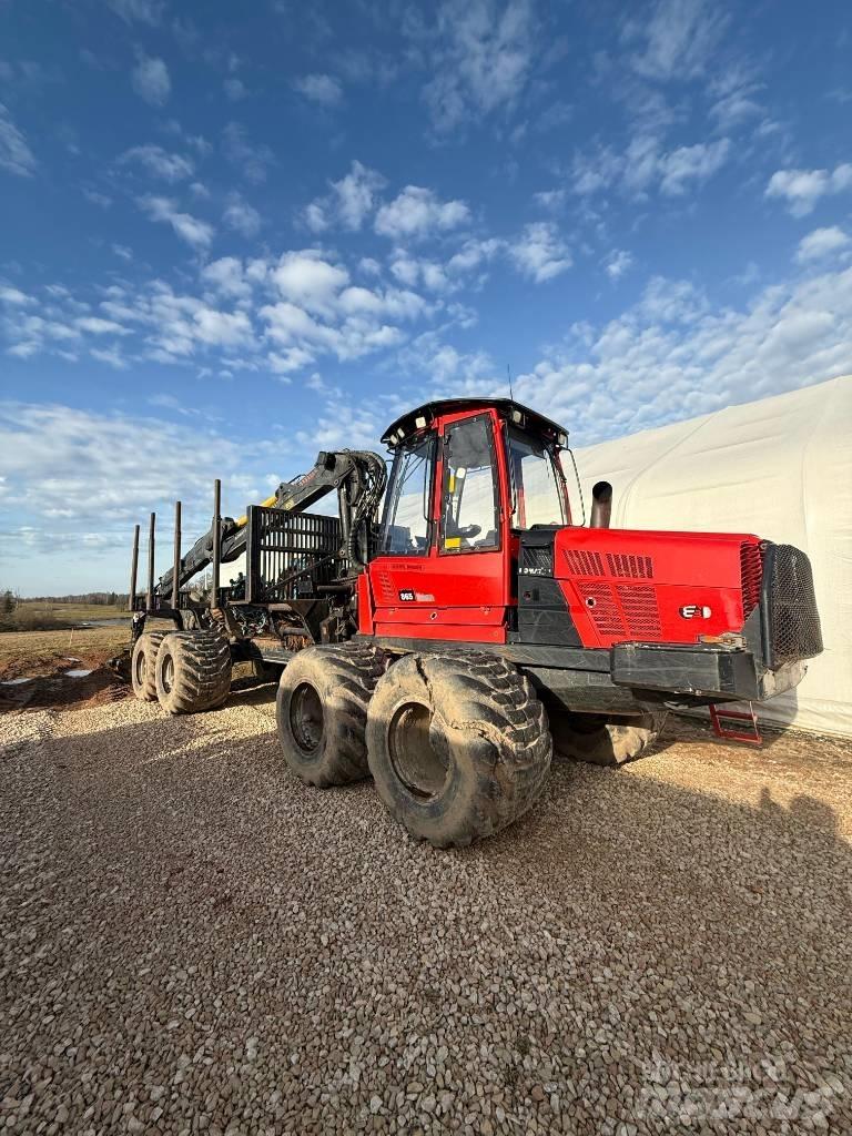 Komatsu 865 フォワーダー