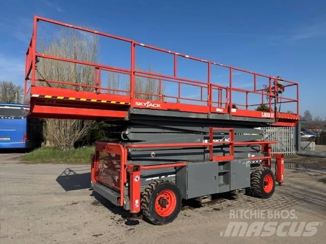 SkyJack SJ 9250 RT シザースリフト