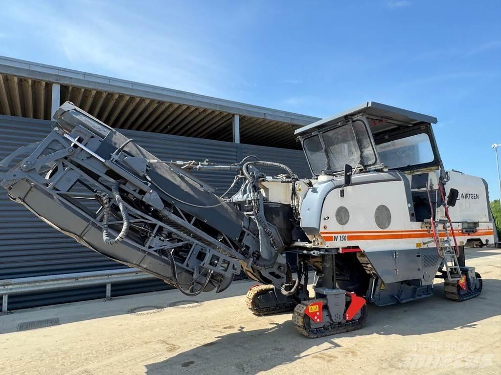 Wirtgen W 150 アスファルトコールドミリングマシーン