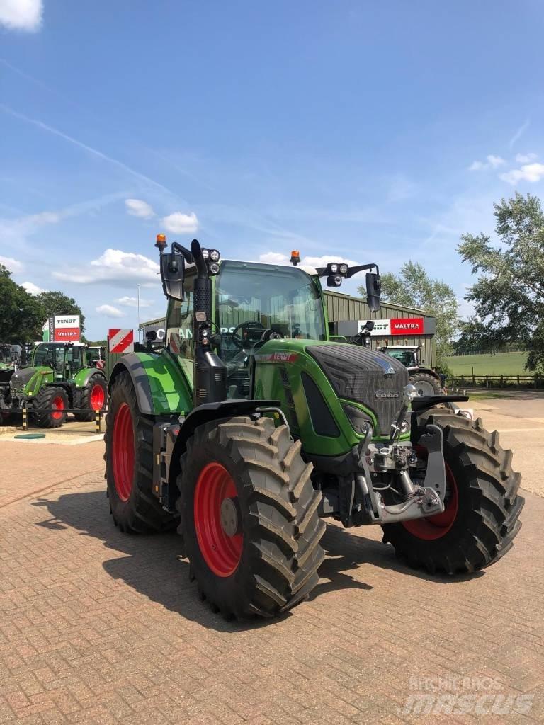 Fendt 718 Vario トラクター