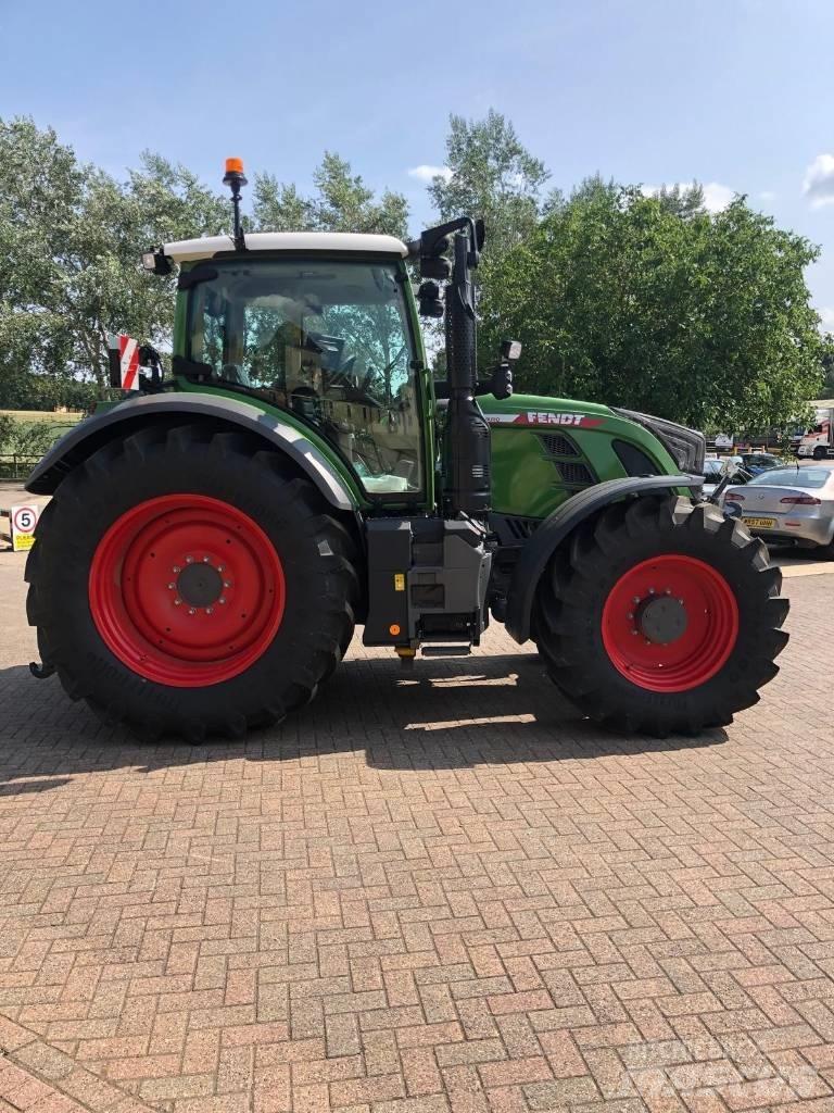 Fendt 718 Vario トラクター
