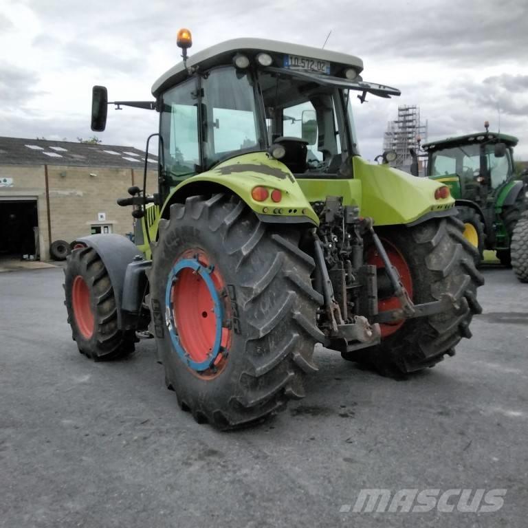 CLAAS 640 ARION トラクター