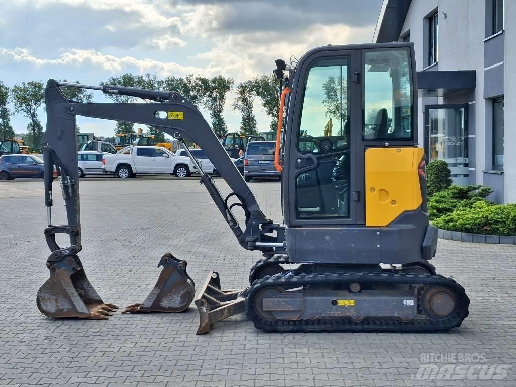 Volvo ECR 25 D ミニ油圧ショベル 7t以下（ミニユンボ・ミニディガー）