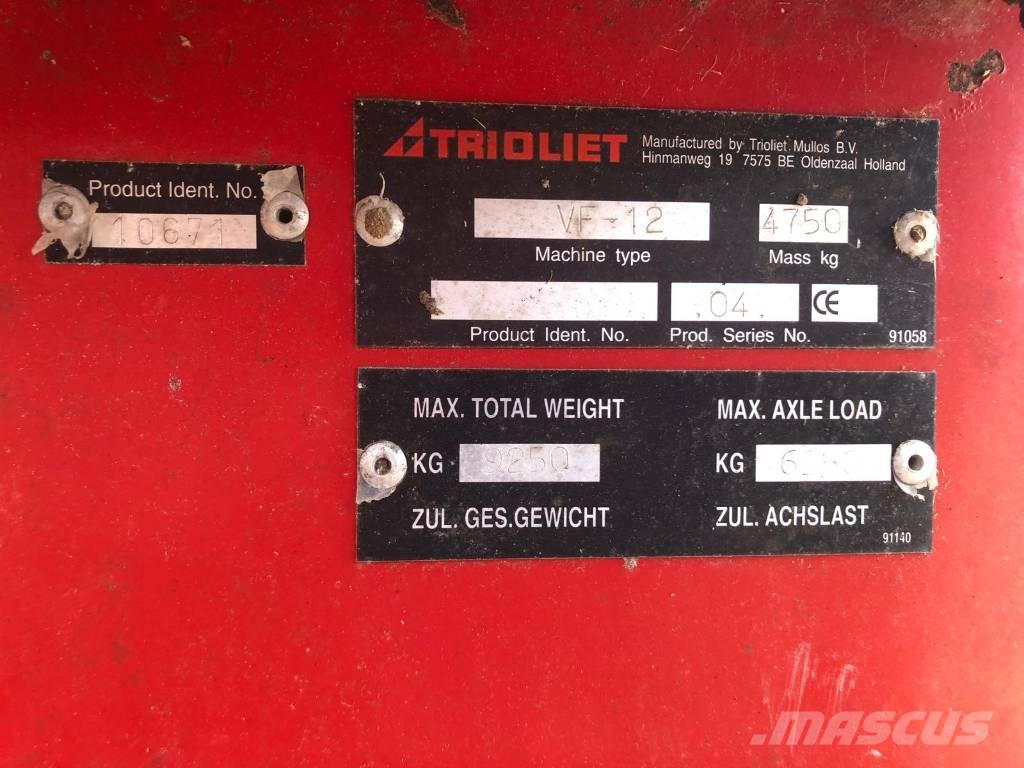 Trioliet VF-12 家畜飼料供給機