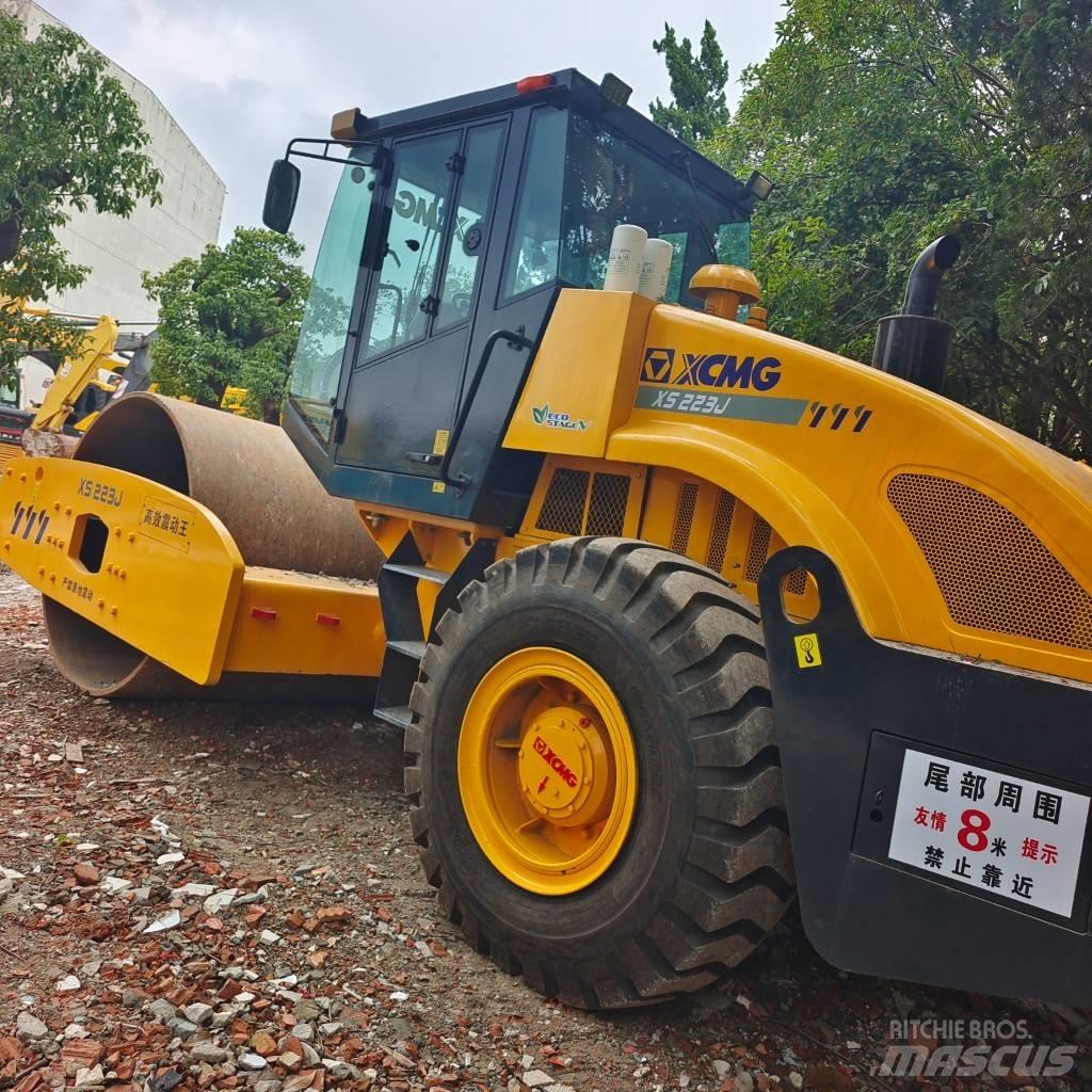 XCMG XS 223 J 振動ローラ