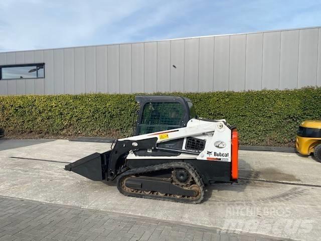 Bobcat T 450 スキッドステアローダー