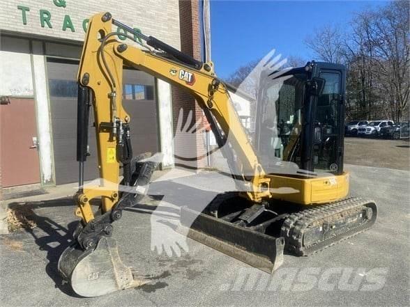 CAT 303.5E2 CR ミニ油圧ショベル 7t以下（ミニユンボ・ミニディガー）
