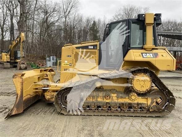 CAT D6N XL Crawler dozers