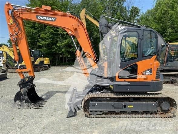 Doosan DX85R-3 大型油圧ショベル12t以上（パワーショベル・ユンボ）