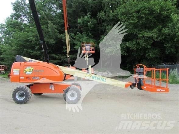 JLG 400S ブームリフト　直伸型