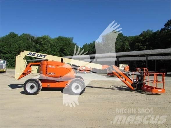 JLG 600AJ ブームリフト　屈伸型