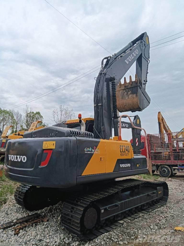 Volvo EC 240 大型油圧ショベル12t以上（パワーショベル・ユンボ）