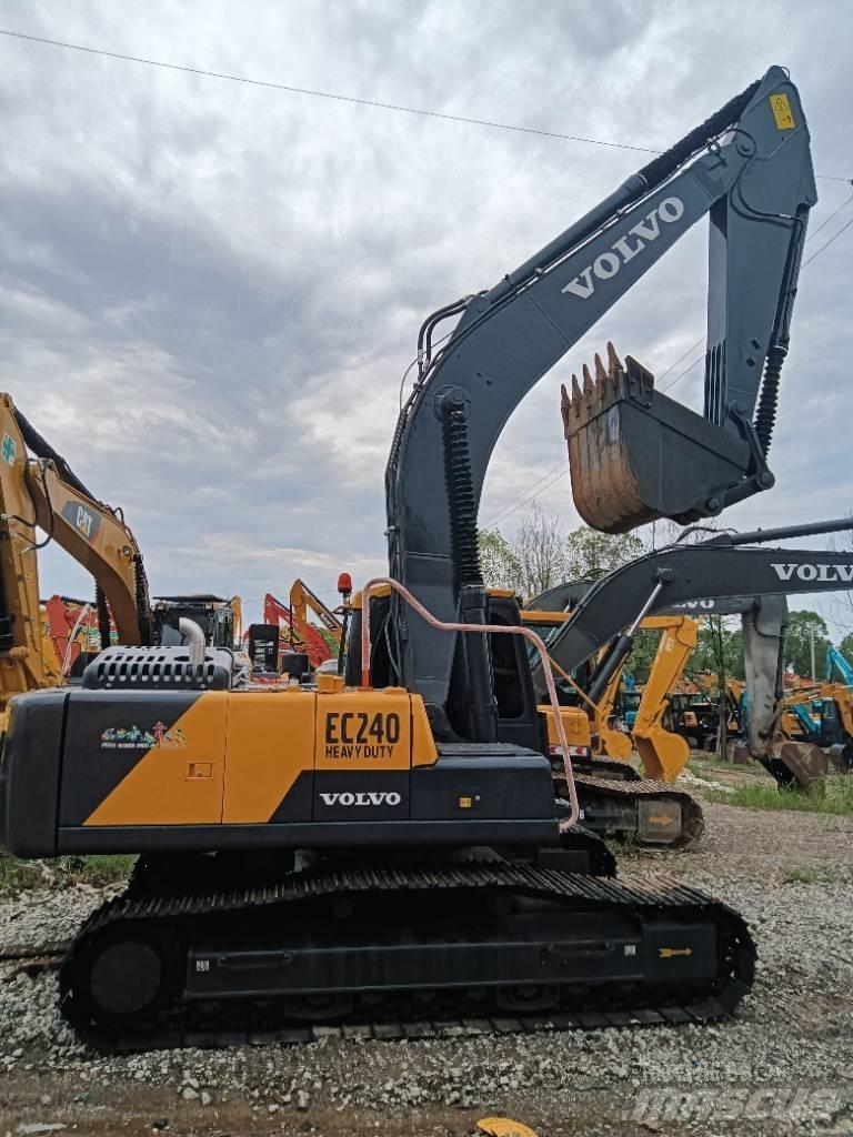 Volvo EC 240 大型油圧ショベル12t以上（パワーショベル・ユンボ）