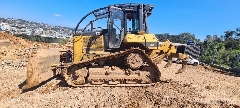 CAT D 6 N ブルドーザー