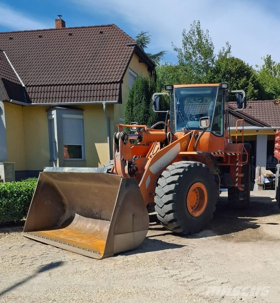 Doosan DL 350 バックホーローダー