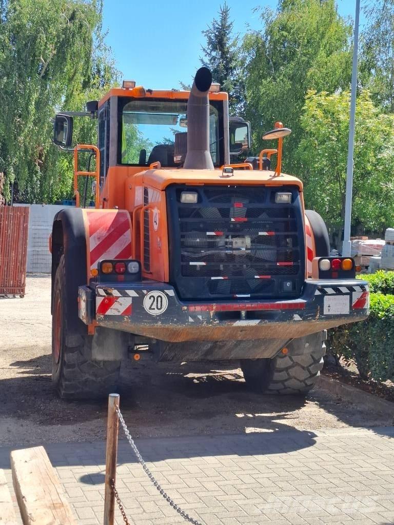Doosan DL 350 バックホーローダー