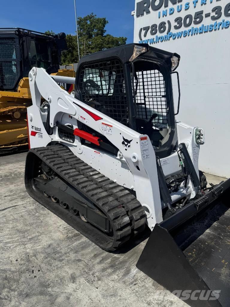 Bobcat T 740 スキッドステアローダー
