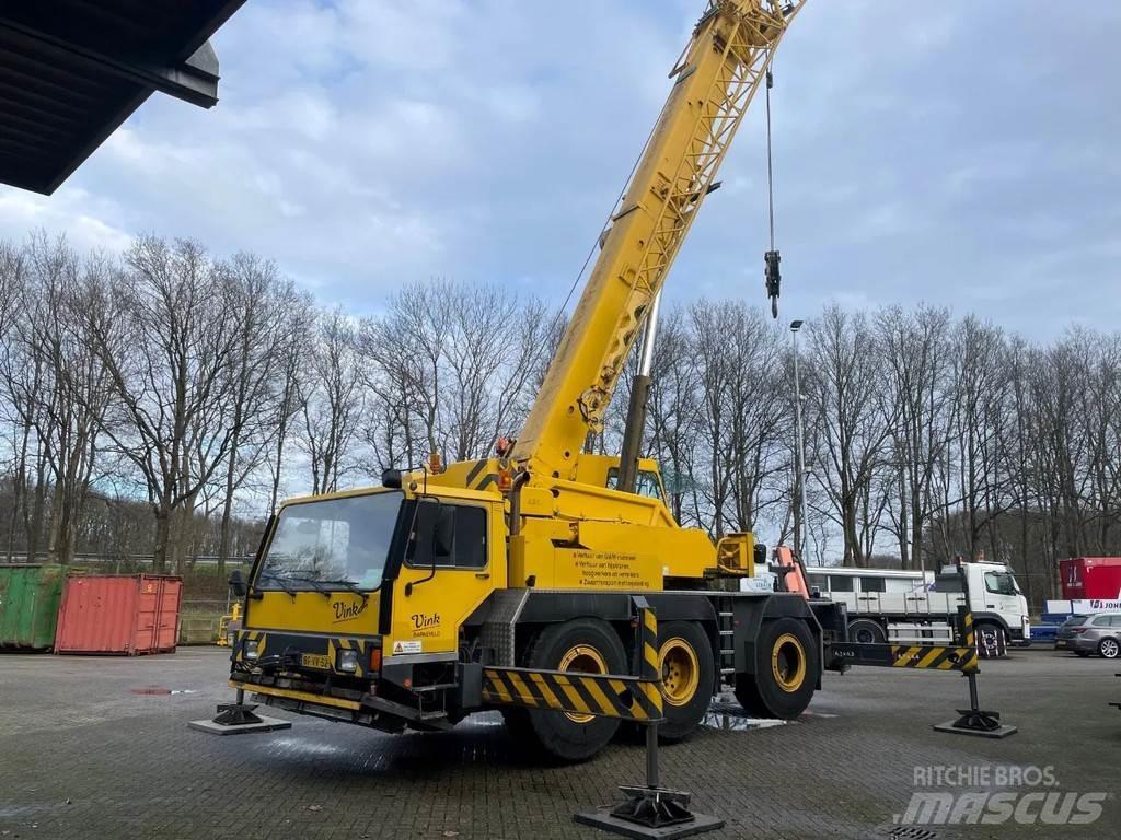 Liebherr LTM1040 オールテレーンクレーン
